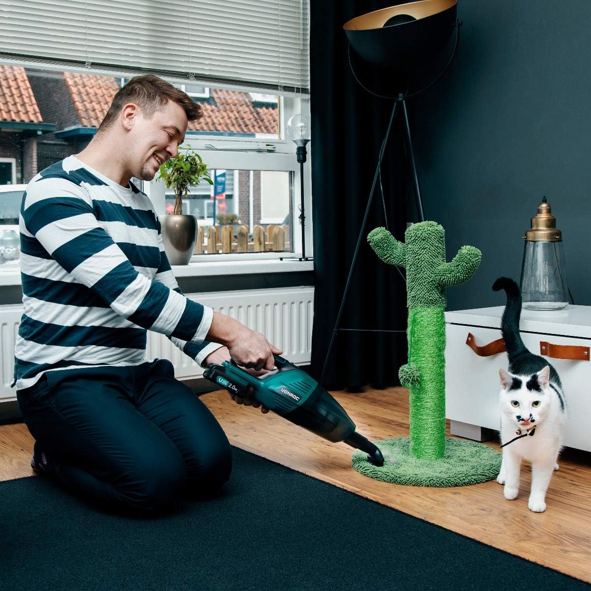 Aspirator de mana Leihmann S2 VC503DC rezervor 500ml nivel sunet 76dB 2 acumulatori 48V si un incarcator rapid incluse