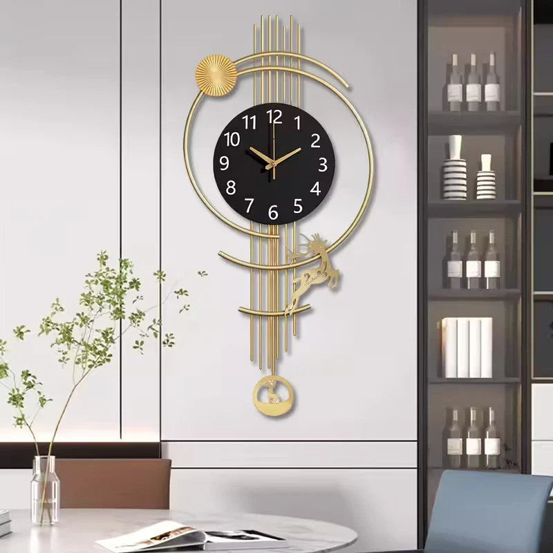 Ceas elegant de perete, cu design modern si elemente nautice, mecanism silentios si finisaj metalic elegant